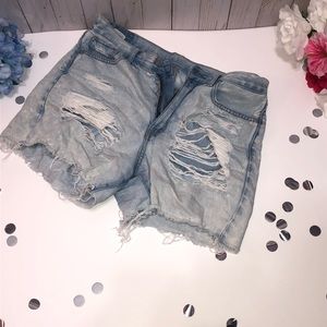Mom jean shorts, ripped
